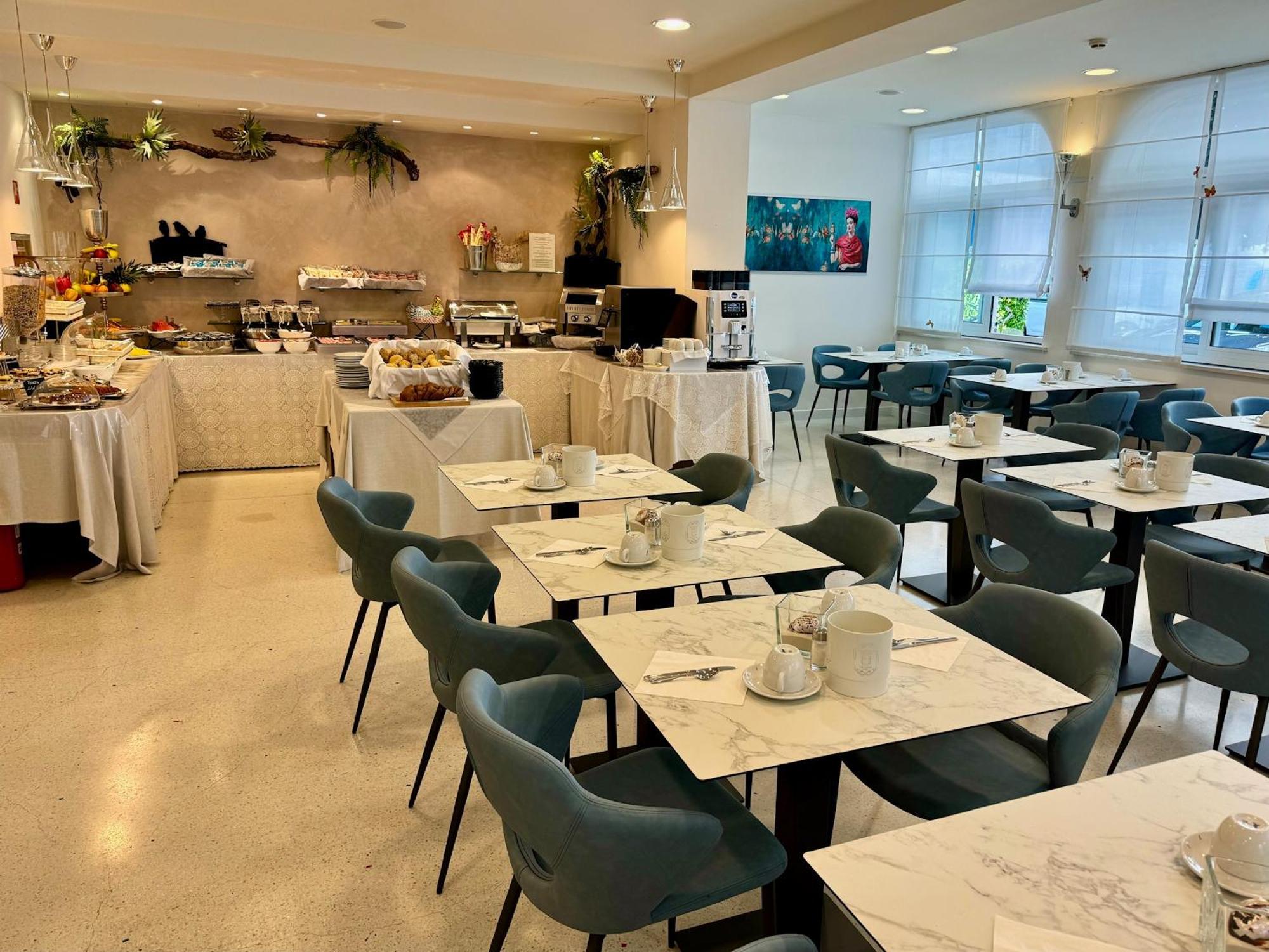 卡斯蒂丽欧内酒店 利尼亚诺萨比亚多罗 外观 照片