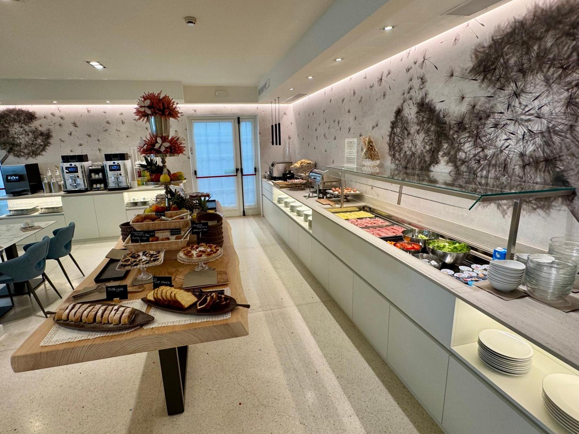 卡斯蒂丽欧内酒店 利尼亚诺萨比亚多罗 外观 照片